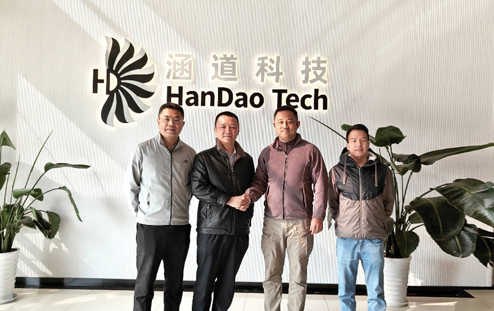 主页照片模22.jpg 主页照片模22.jpg